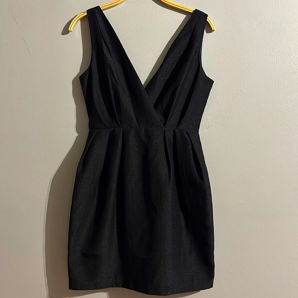 Brand is Calvin Klein, size is 6 - Picture 1 of 5